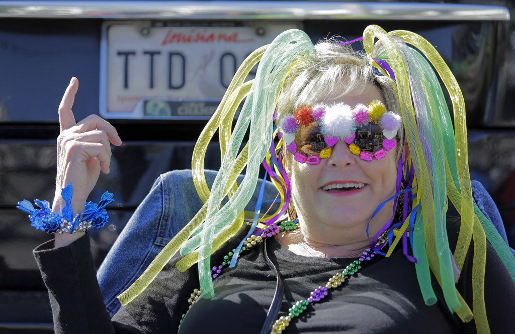 Krewe of Mid-City 2017 rolls in New Orleans: See Mardi Gras parade photos
